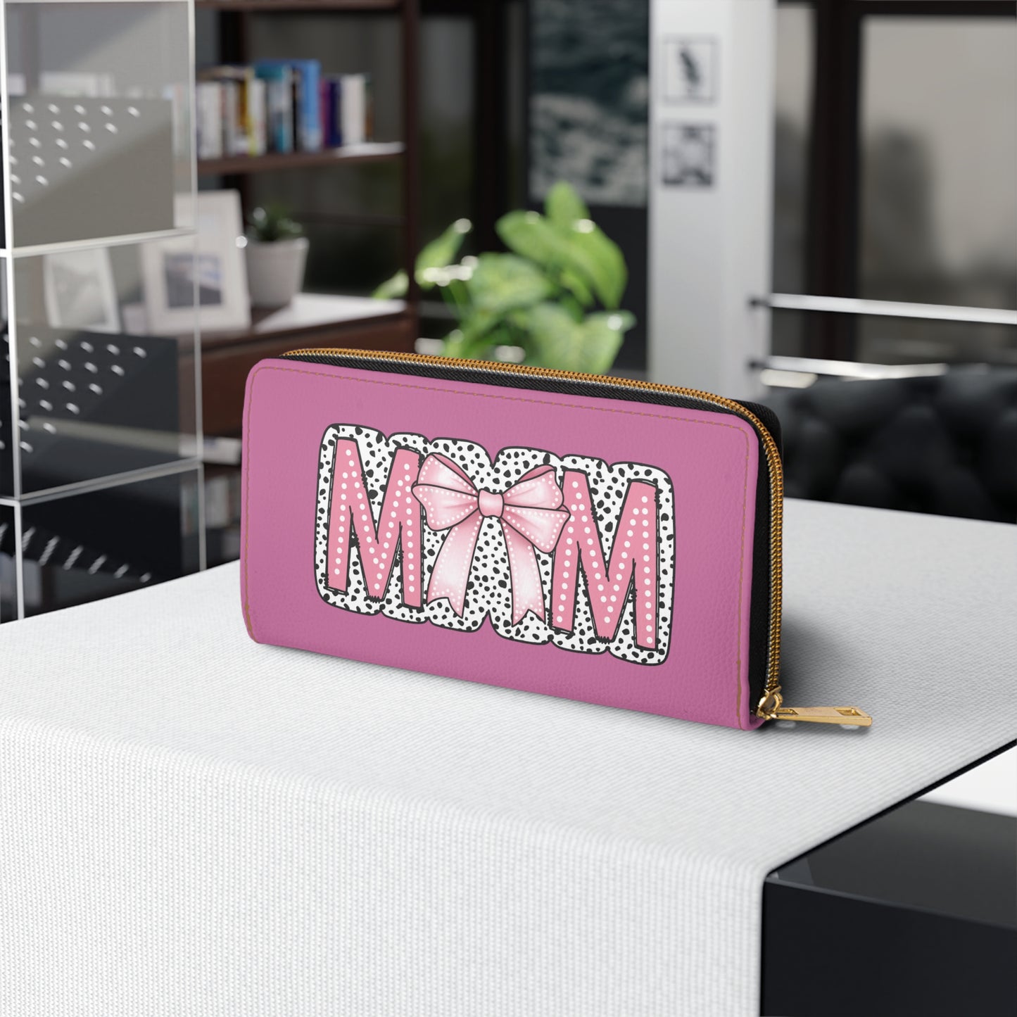 Coquette MOM Zipper Wallet, Mom Gift, Stylish Coin Purse, Trendy Wallet for Mother's Day, Personalized Mother's Wallet.