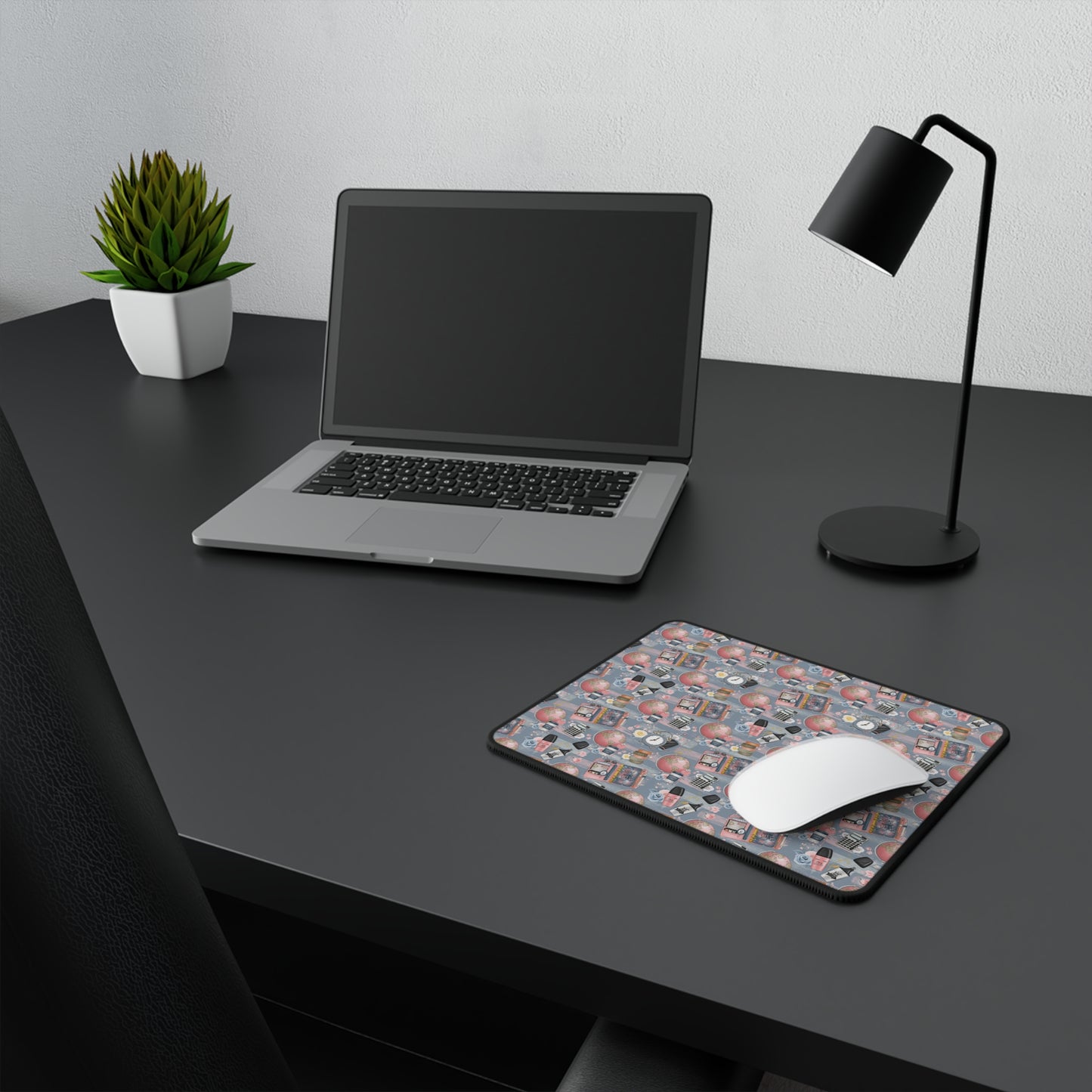 Chic Essentials Vintage Gaming Mouse Pad - Non-Slip Design for Gamers