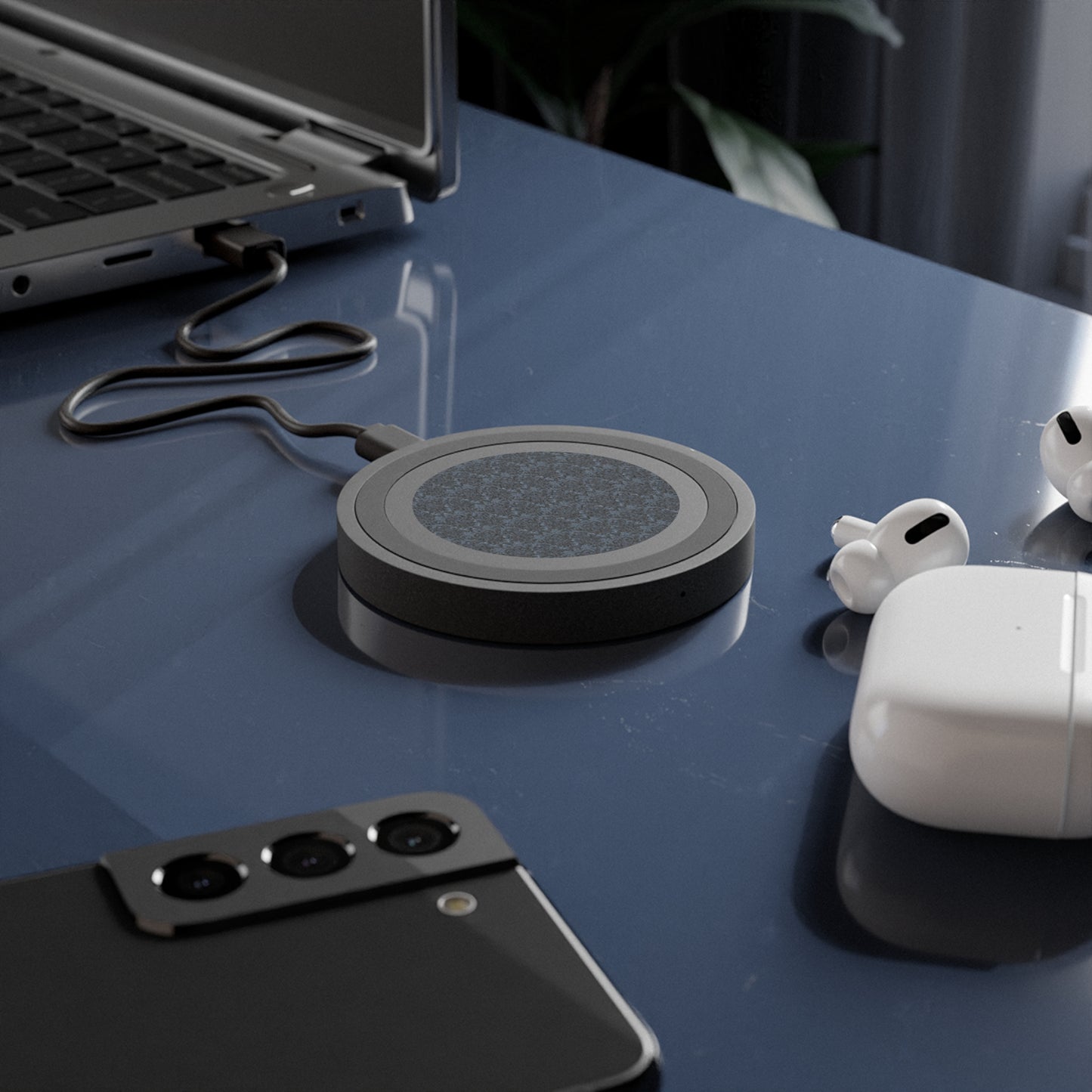 Opulent Dusk Elegant Wireless Charging Pad - Quake Design for Tech Lovers.