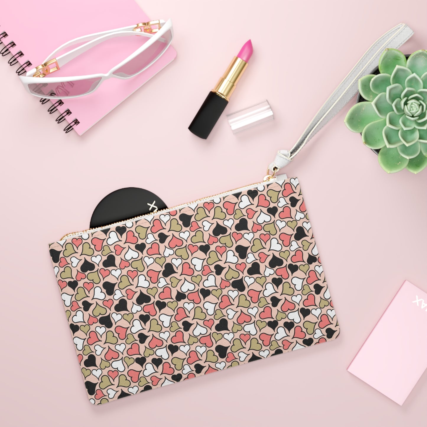 Heart Pattern Clutch Bag - Cute & Stylish for Any Occasion