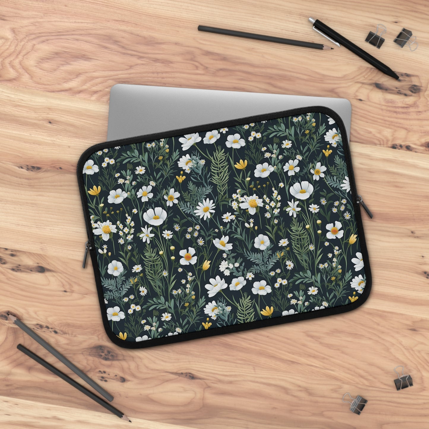 Floral Daisy Delight Laptop Sleeve for Nature Lovers, Laptop Case, Cute Tech Accessory, Gift for Students, Eco-Friendly Design