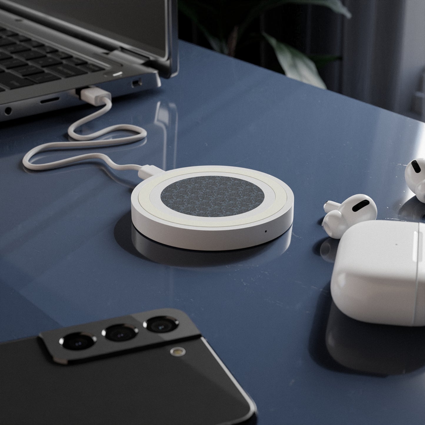 Opulent Dusk Elegant Wireless Charging Pad - Quake Design for Tech Lovers.