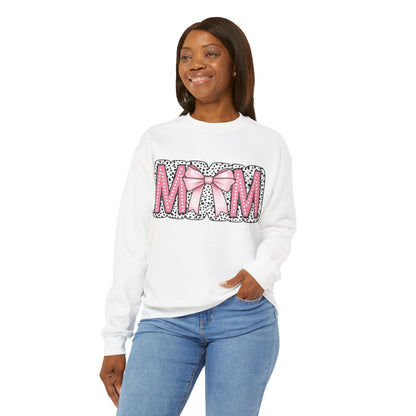 MOM Sweatshirt: Unisex Heavy Blend Crewneck