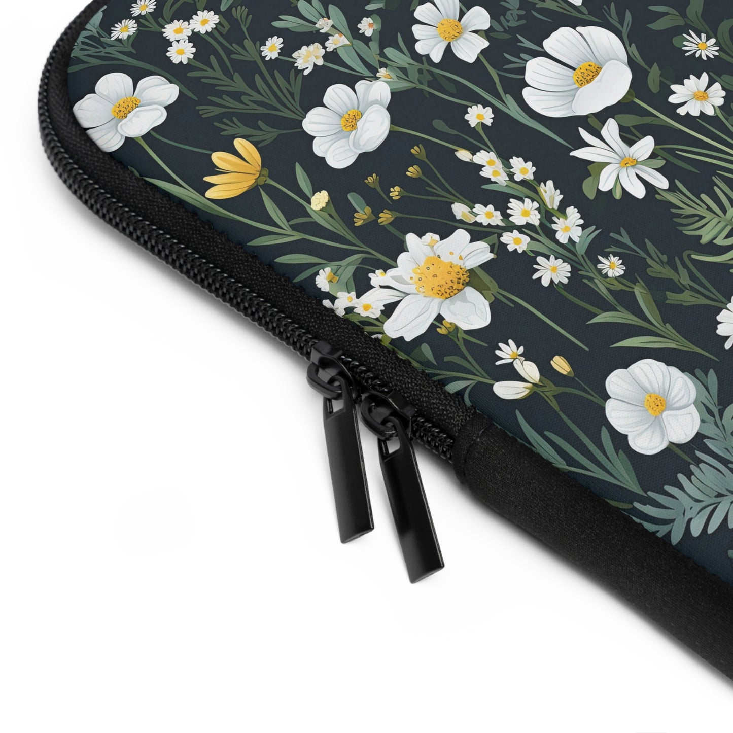 Floral Daisy Delight Laptop Sleeve for Nature Lovers, Laptop Case, Cute Tech Accessory, Gift for Students, Eco-Friendly Design