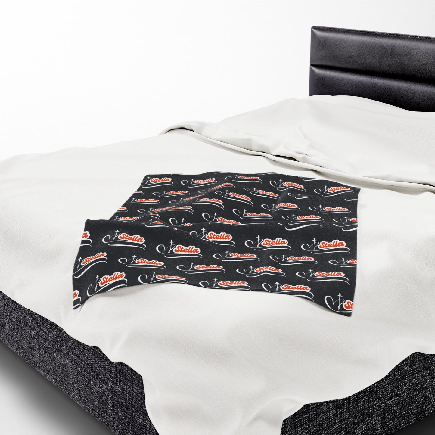 Personalized Name Velveteen Plush Blanket — Retro Script Pattern Cozy Throw