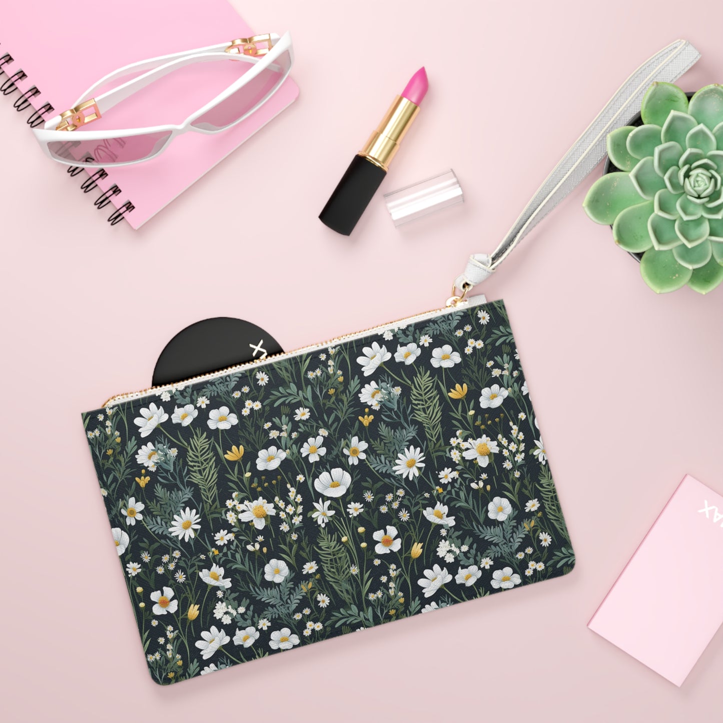 Daisy Delight Floral Clutch Bag | Stylish Accessory for Everyday Use