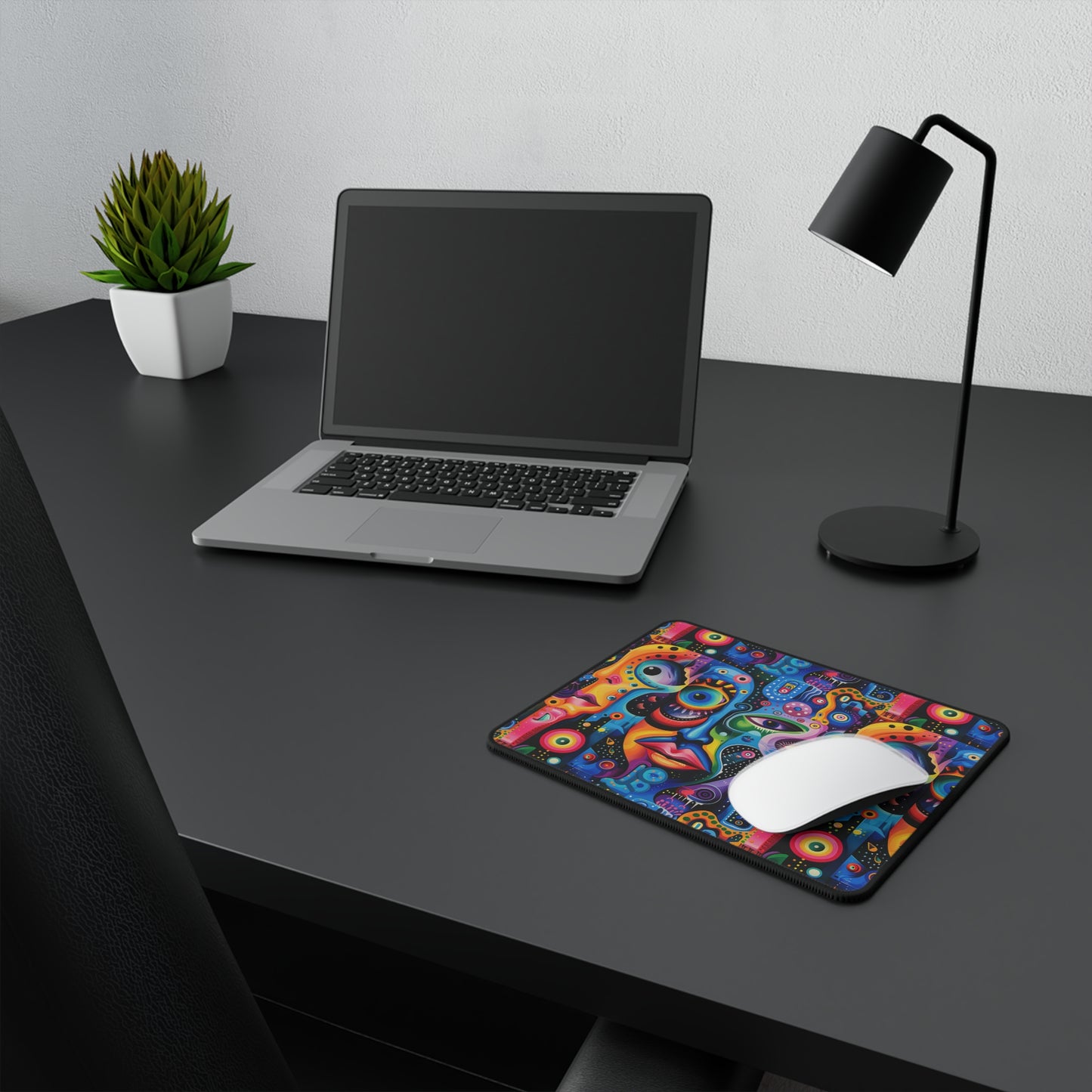 Psychedelic Visions Vibrant Abstract Gaming Mouse Pad - Non-Slip Design for Gamers