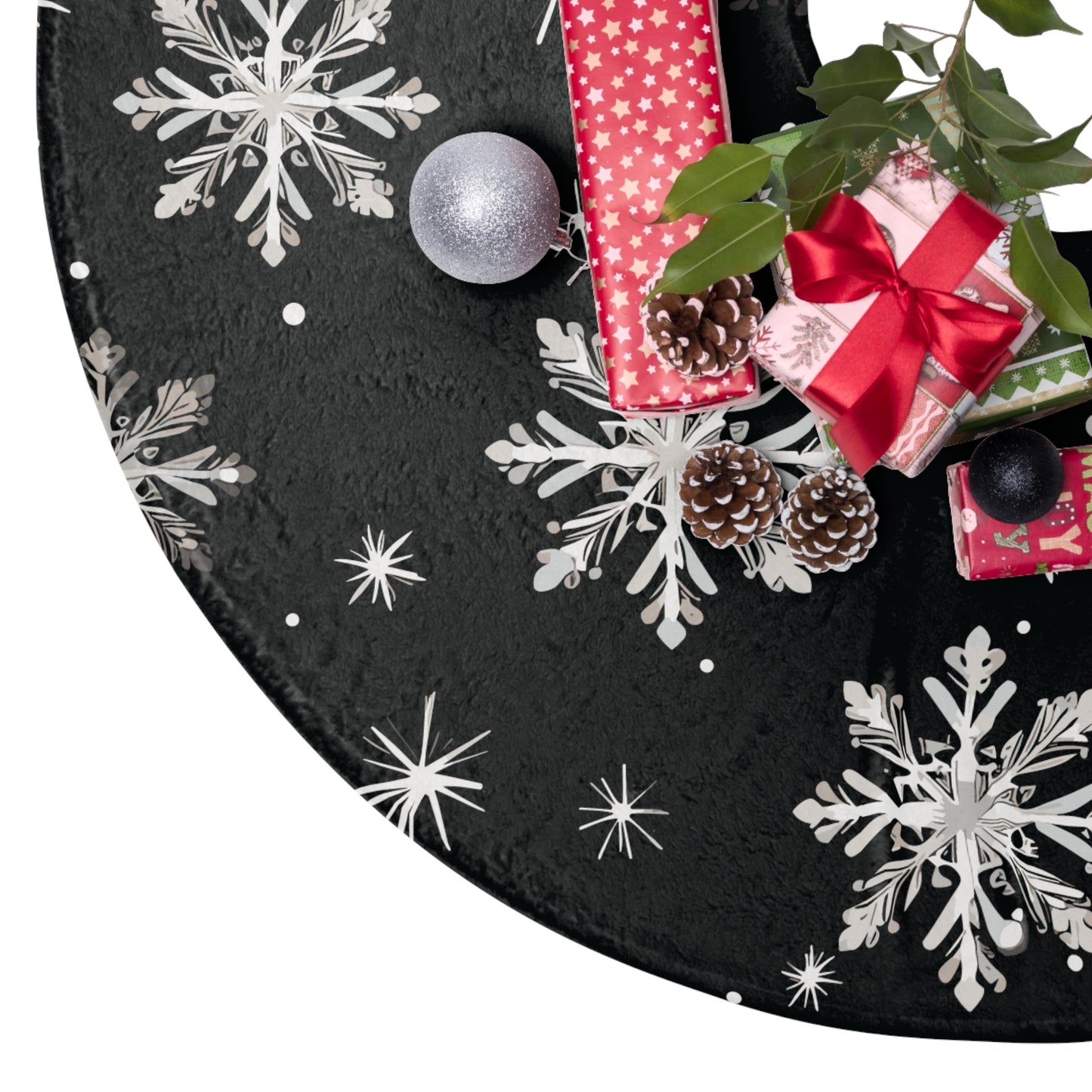 Black Snowflake Elegance Christmas Tree Skirts