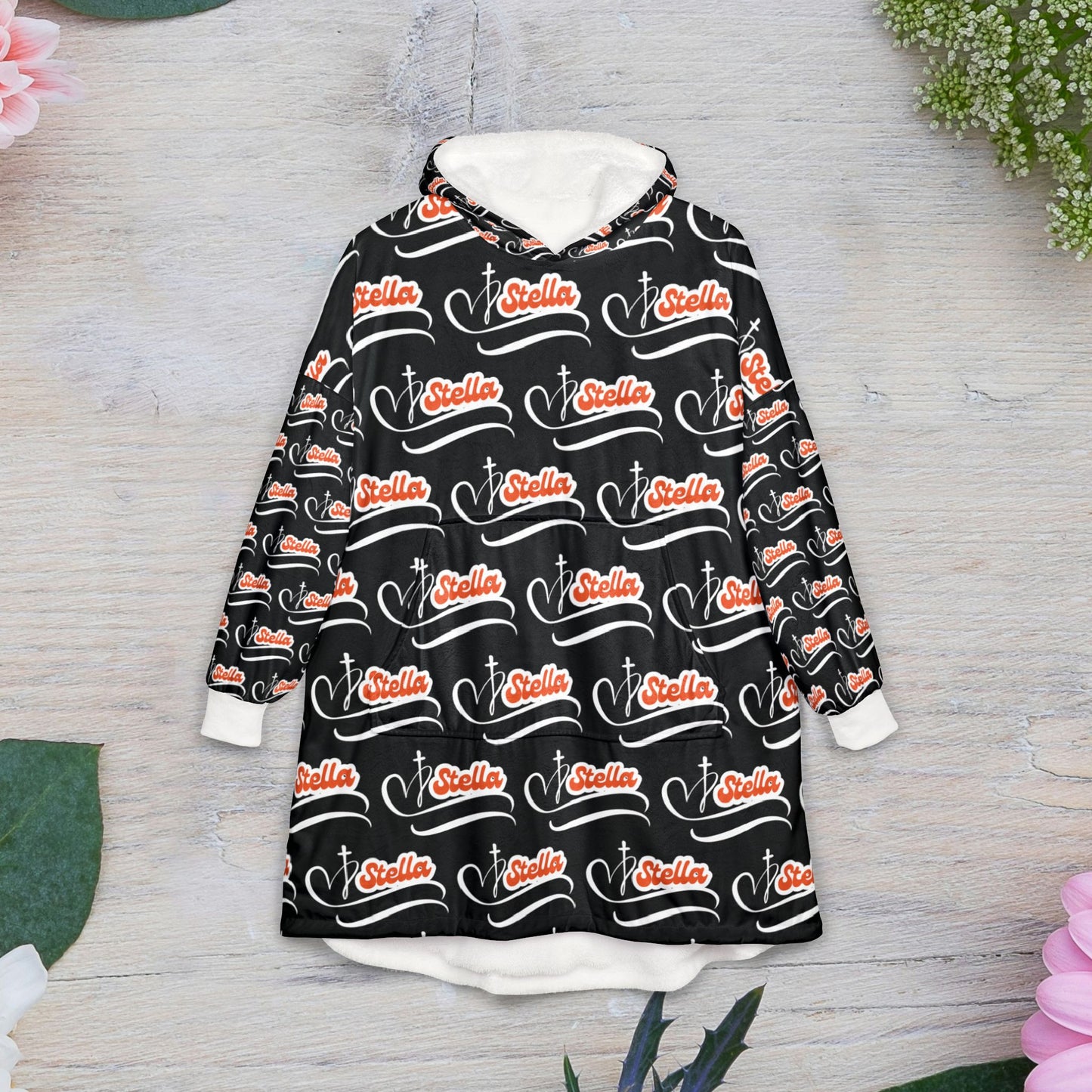 Personalized Christmas Hoodie Blanket - Cozy Holiday Hooded Blanket with 'Christmas' Script Pattern