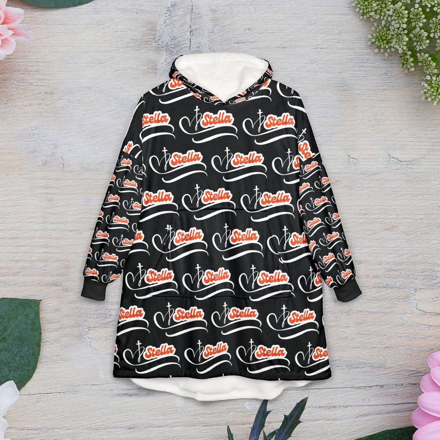 Personalized Christmas Hoodie Blanket - Cozy Holiday Hooded Blanket with 'Christmas' Script Pattern