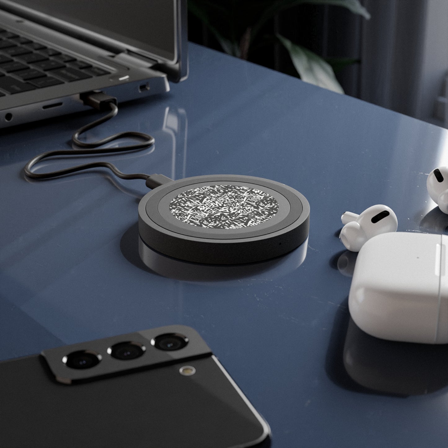 Urban Graffiti Stylish Wireless Charging Pad - Quake Design, Modern Tech Accessory