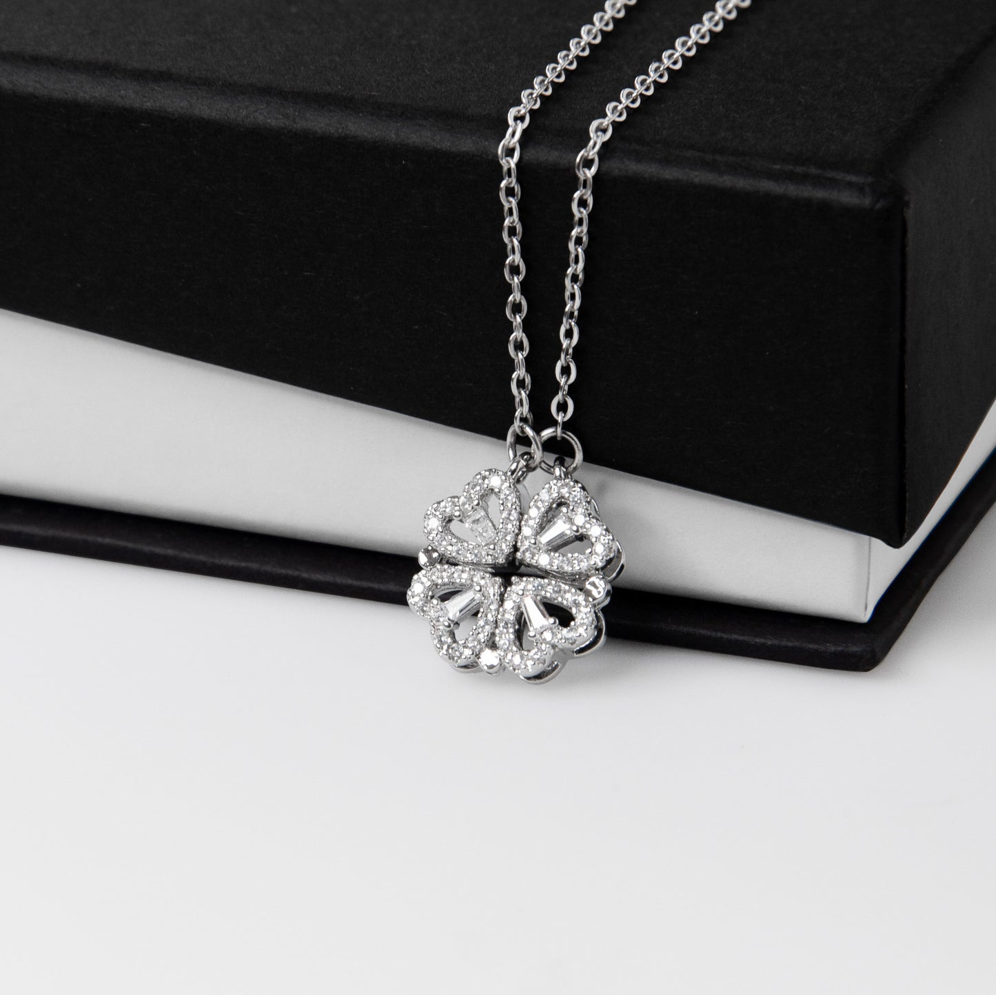 Magnetic Hearts Necklace a Gift for Mothers/Sisters/Grandmothers/Daughters.