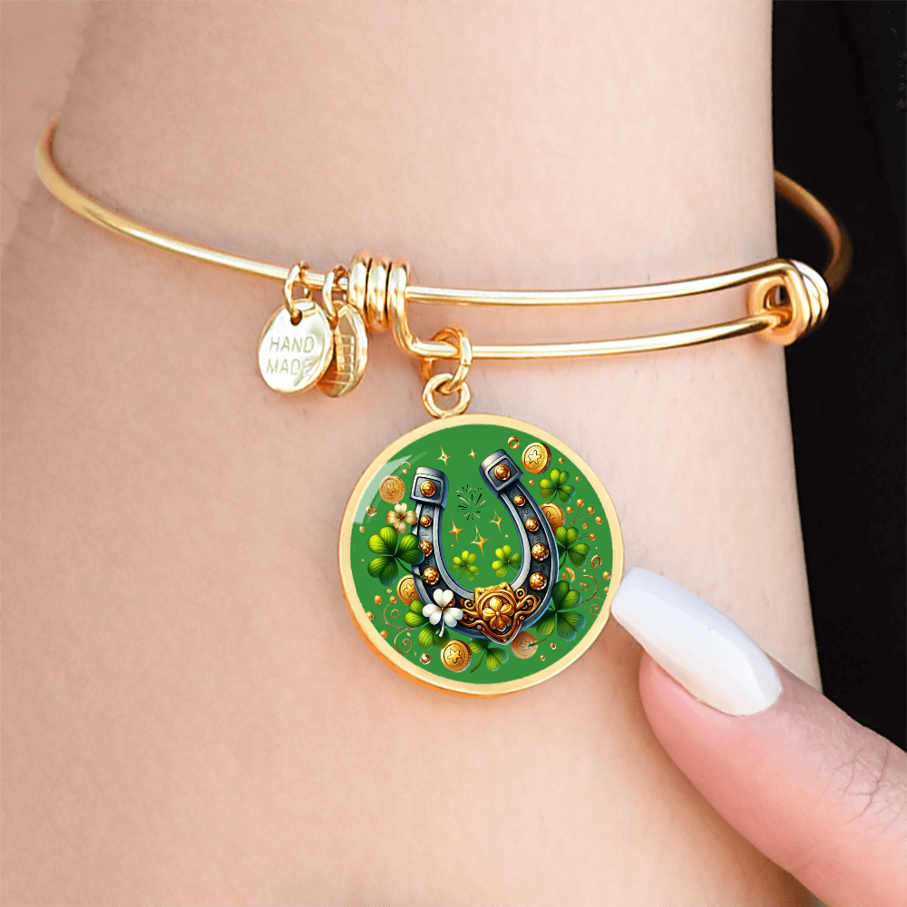 Personalized ''Golden Luck Charm'' Circle Engraving Bangle- a Gift for Daughter/Wife/Mothers.