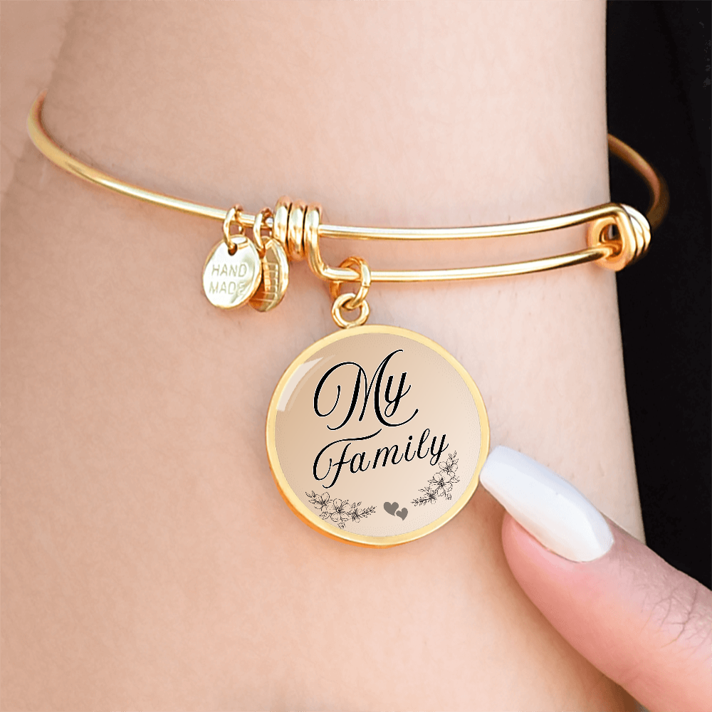 My Family Luxury Circle Bangle a Gift for a Soulmate/Daughter/Mother.