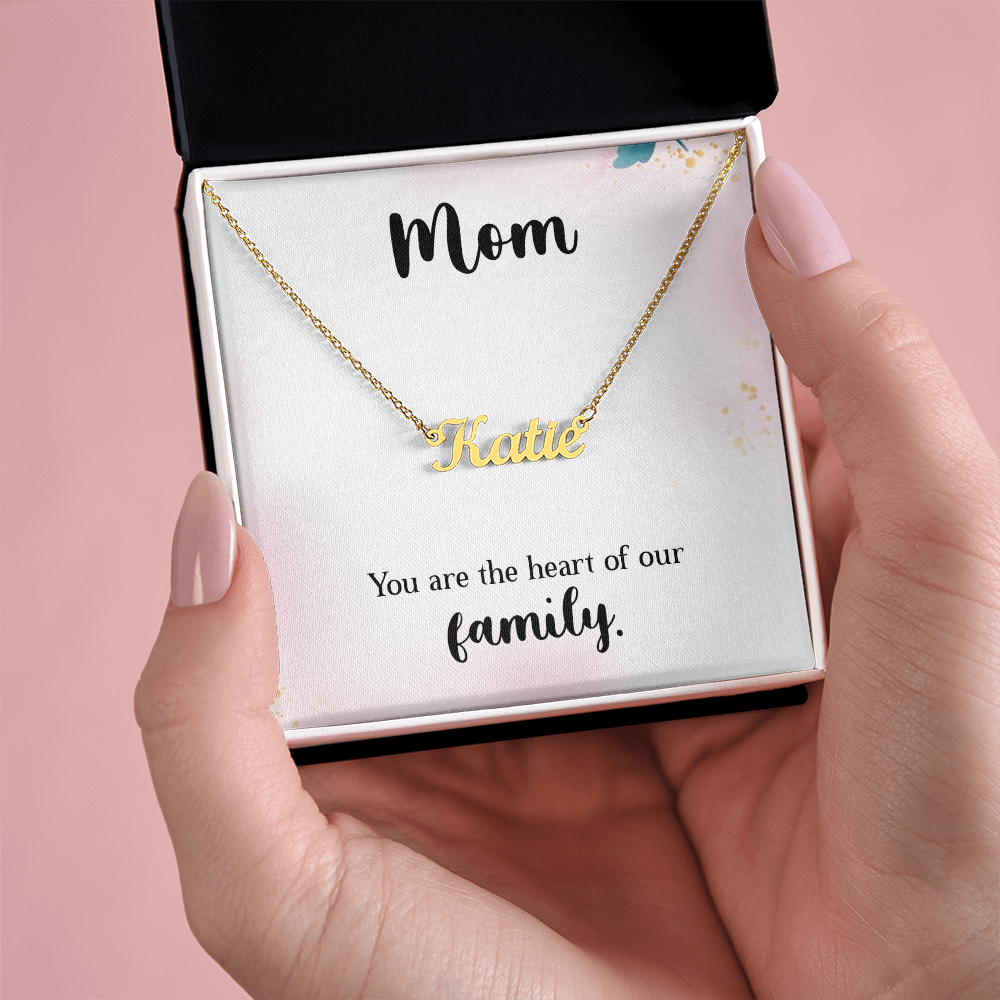 Personalized Name Necklace for Mom, a Perfect Gift for Mother's Day/Birthdays.