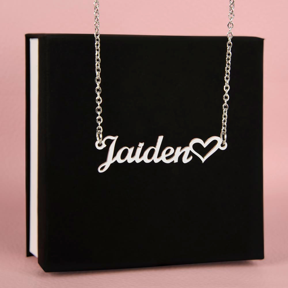 Personalized Heart Name Necklace- A Beloved Gift for a Mom, a Perfect Gift for Mother's Day/Birthdays.