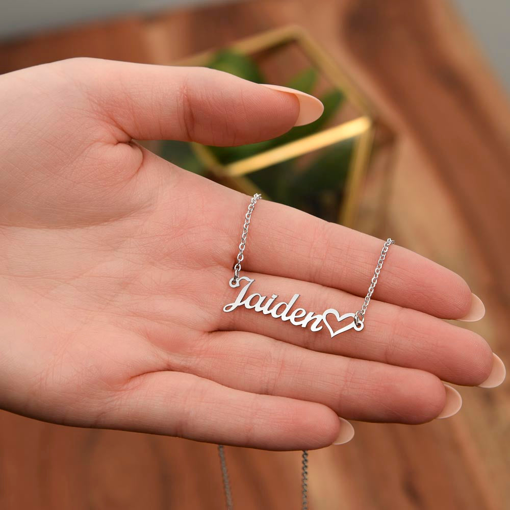 Personalized Heart Name Necklace- A gift for Wives/Soulmate/Soulmate/Grandmother.