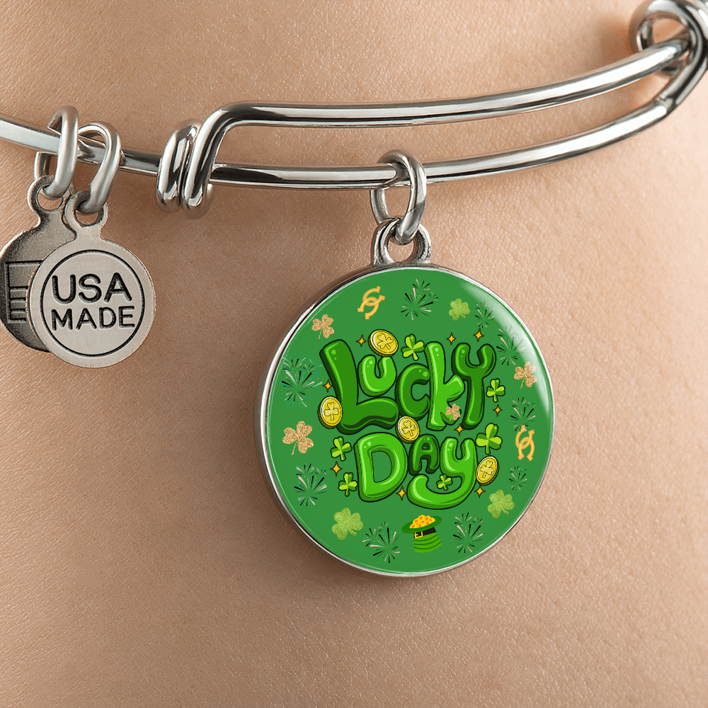Personalized ''Lucky Day'' Circle Engraving Bangle- a Gift for Daughter/Wife/Mothers.