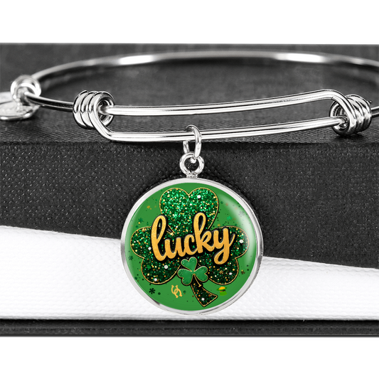 Personalized ''Lucky'' Circle Engraving Bangle- a Gift for Daughter/Wife/Mothers.