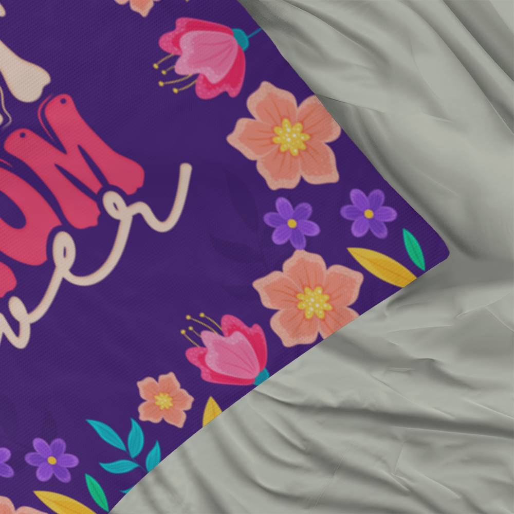 Best MOM Ever Pillow Cover- A Gifts for Mothers/Daughters.