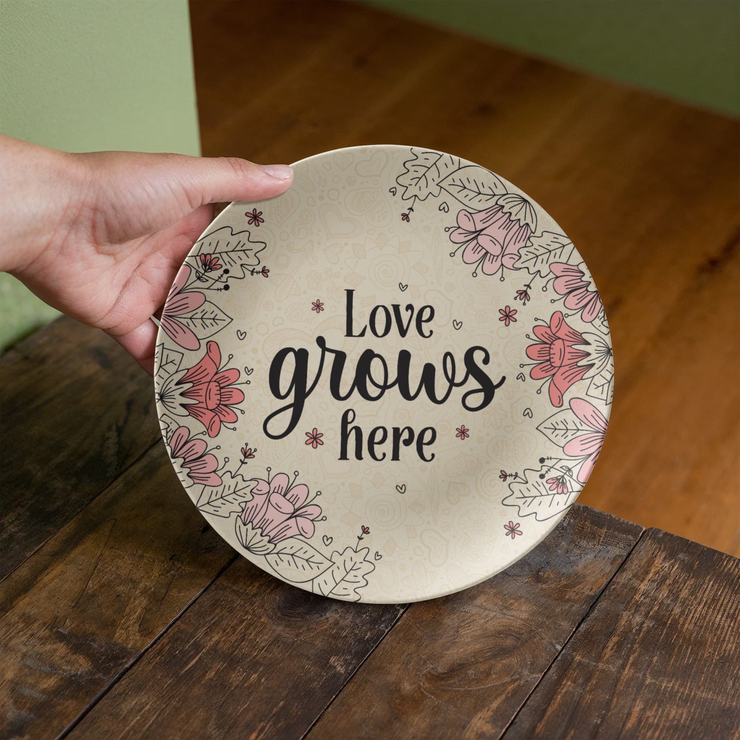 Love Grows Here 10'' Plate - a Gift for Mothers/Daughter/Wife.