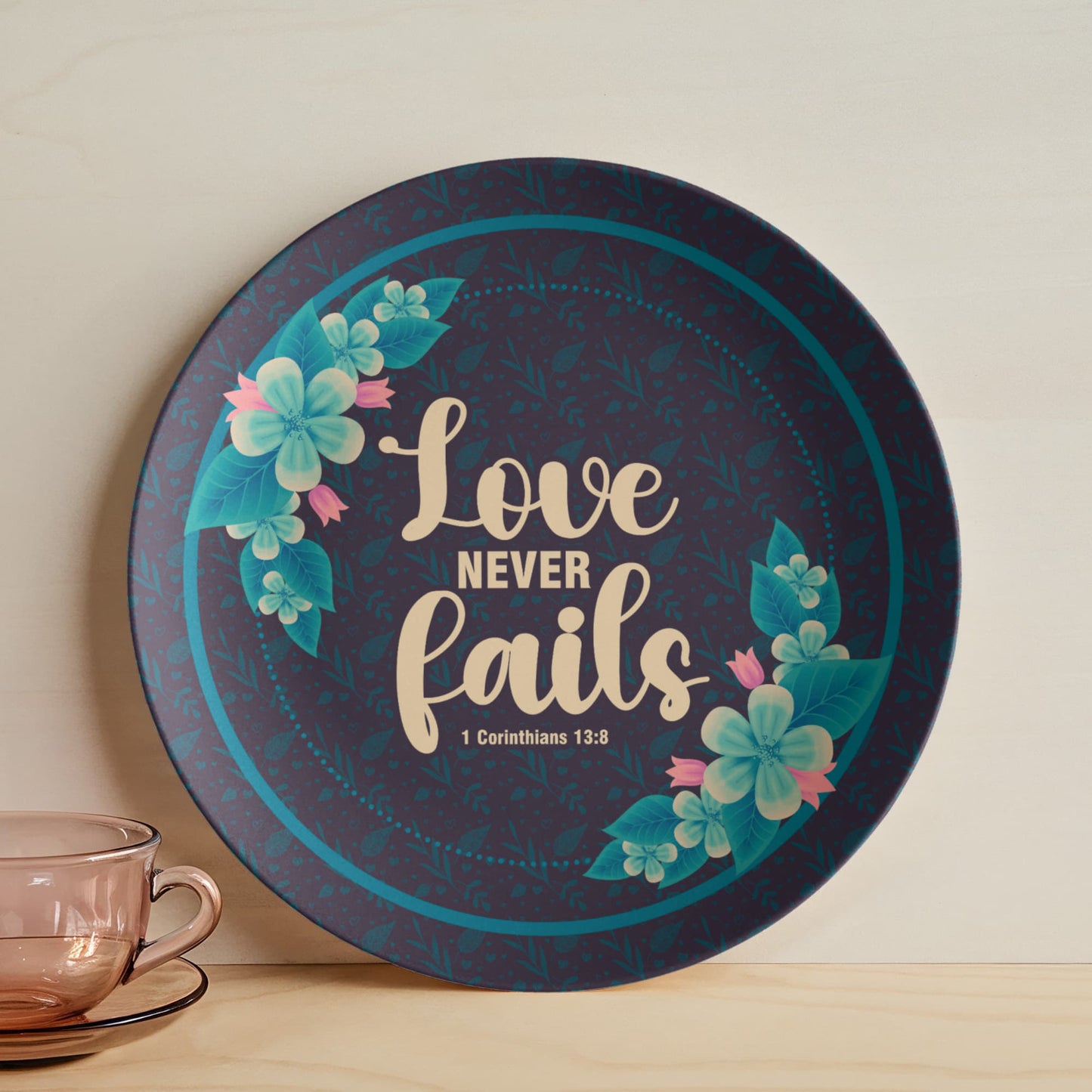 Love Never Fails 10'' Plate - a Gift for Mothers/Daughter/Wife.